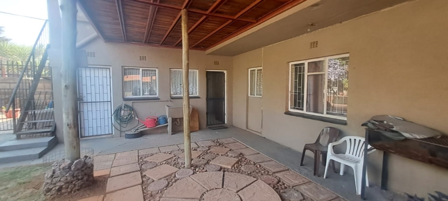 8 Bedroom Property for Sale in Lilianton Gauteng