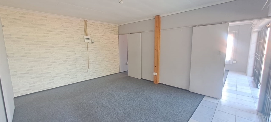 8 Bedroom Property for Sale in Lilianton Gauteng