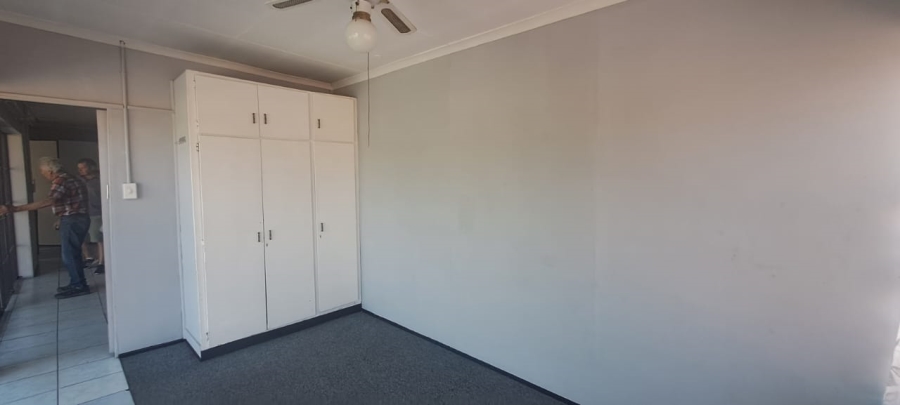 8 Bedroom Property for Sale in Lilianton Gauteng