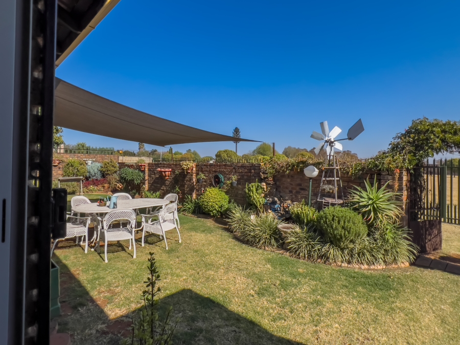 4 Bedroom Property for Sale in Birchleigh North Gauteng