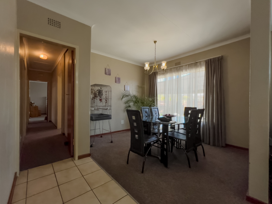 4 Bedroom Property for Sale in Birchleigh North Gauteng