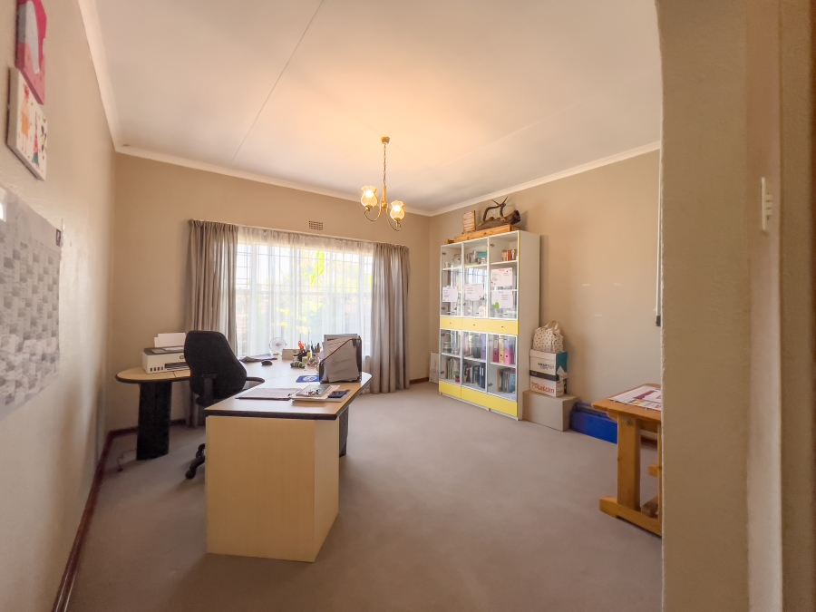 4 Bedroom Property for Sale in Birchleigh North Gauteng