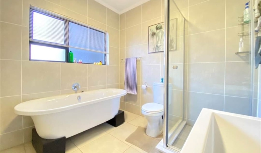 To Let 3 Bedroom Property for Rent in Modderfontein Industrial Gauteng