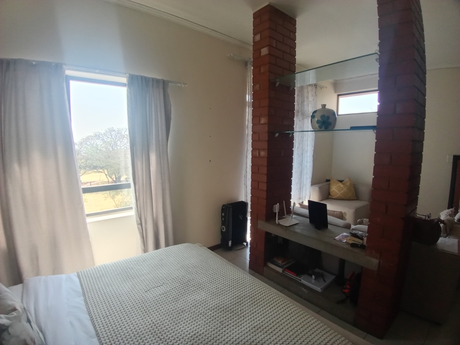 1 Bedroom Property for Sale in Jackal Creek Golf Estate Gauteng