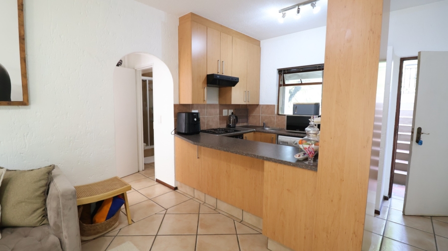 To Let 1 Bedroom Property for Rent in Lonehill Gauteng