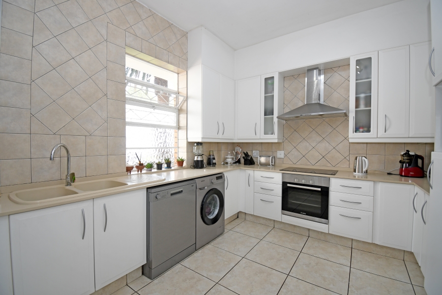 To Let 2 Bedroom Property for Rent in Killarney Gauteng