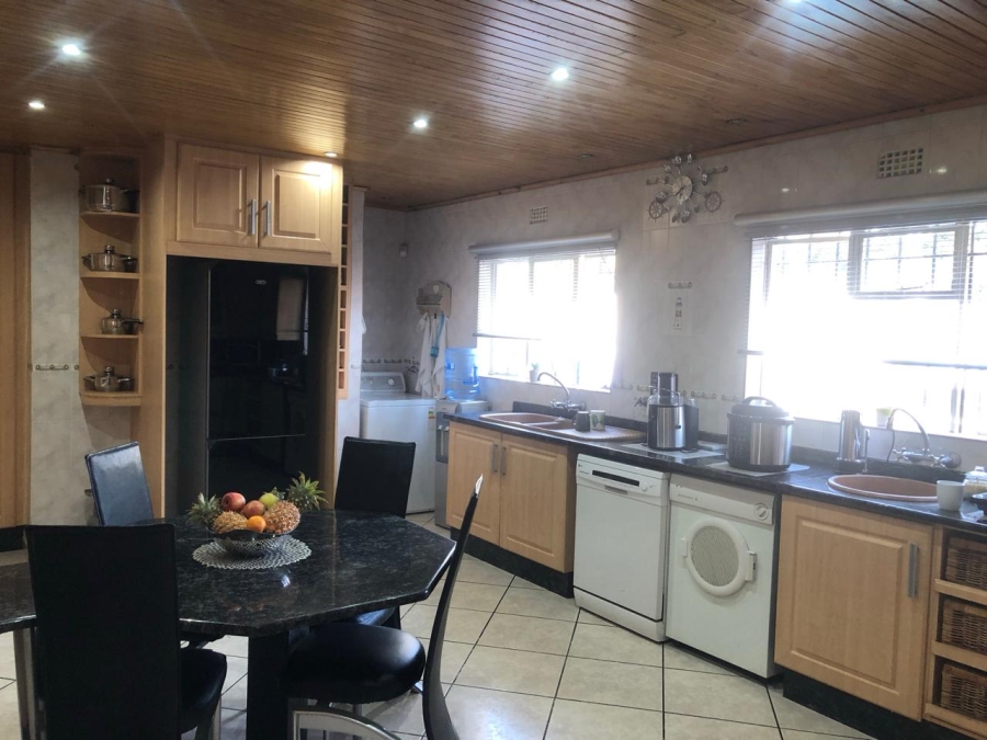 5 Bedroom Property for Sale in Florida Gauteng