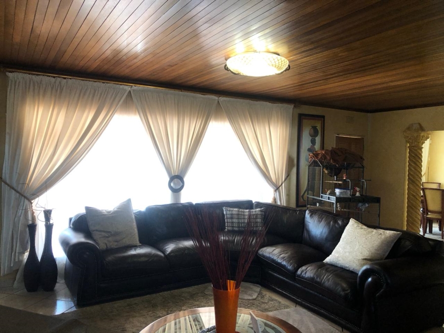 5 Bedroom Property for Sale in Florida Gauteng