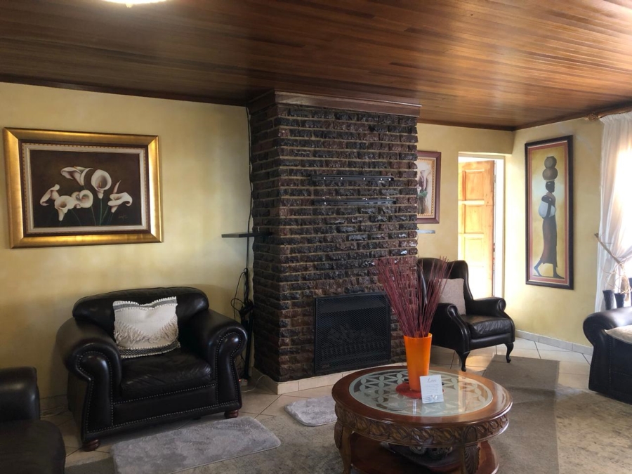 5 Bedroom Property for Sale in Florida Gauteng