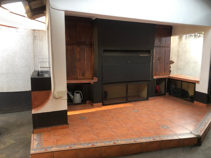 5 Bedroom Property for Sale in Florida Gauteng