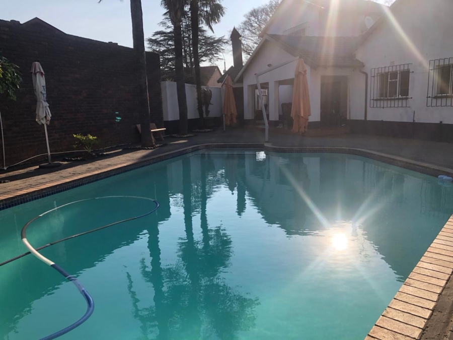 5 Bedroom Property for Sale in Florida Gauteng