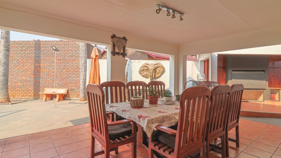 5 Bedroom Property for Sale in Florida Gauteng