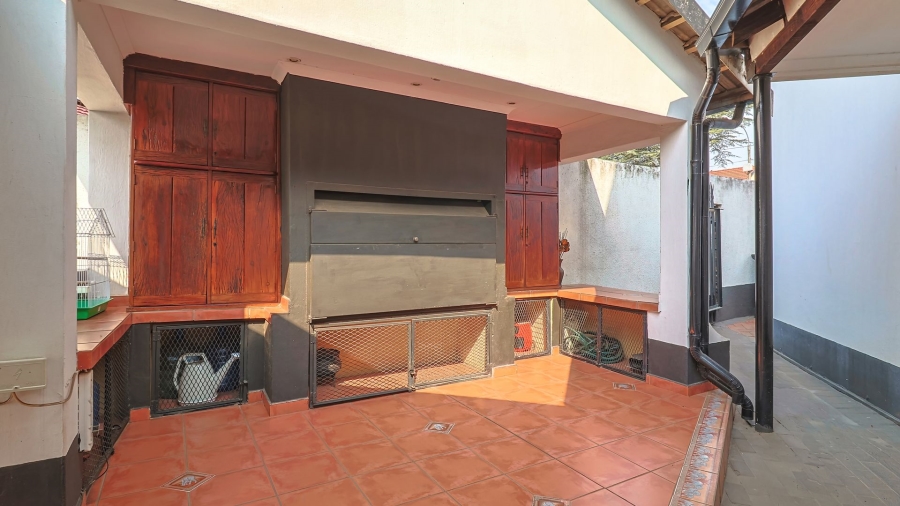 5 Bedroom Property for Sale in Florida Gauteng