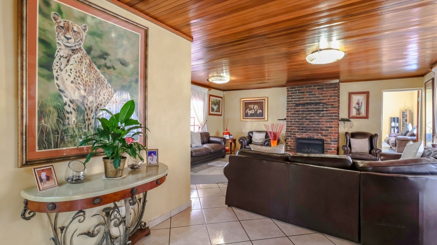 5 Bedroom Property for Sale in Florida Gauteng
