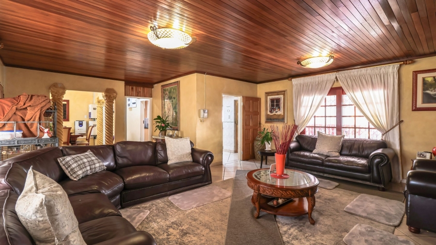 5 Bedroom Property for Sale in Florida Gauteng