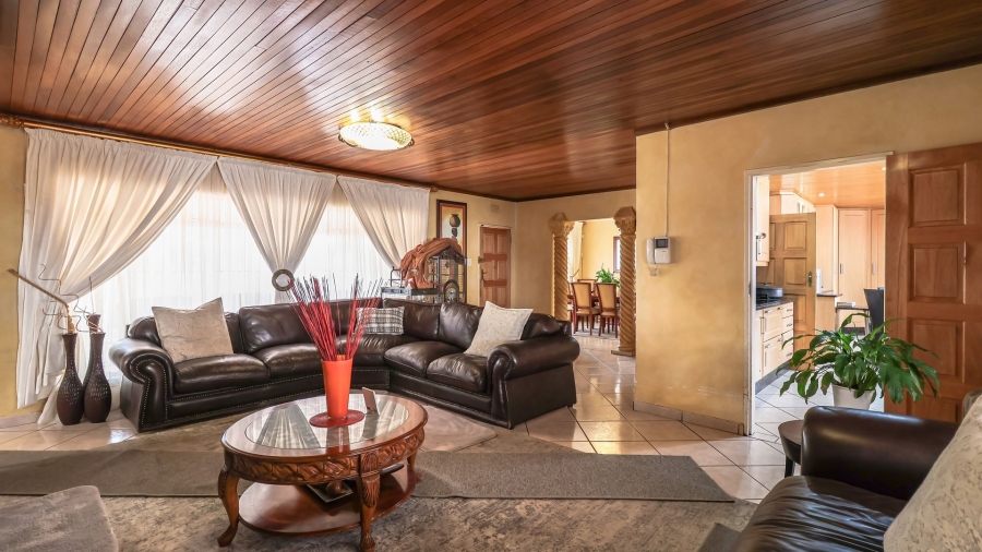 5 Bedroom Property for Sale in Florida Gauteng