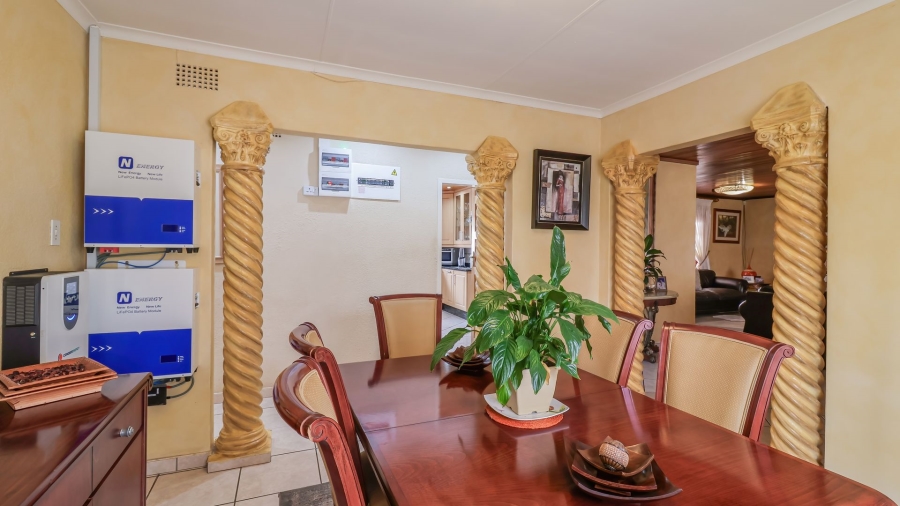 5 Bedroom Property for Sale in Florida Gauteng