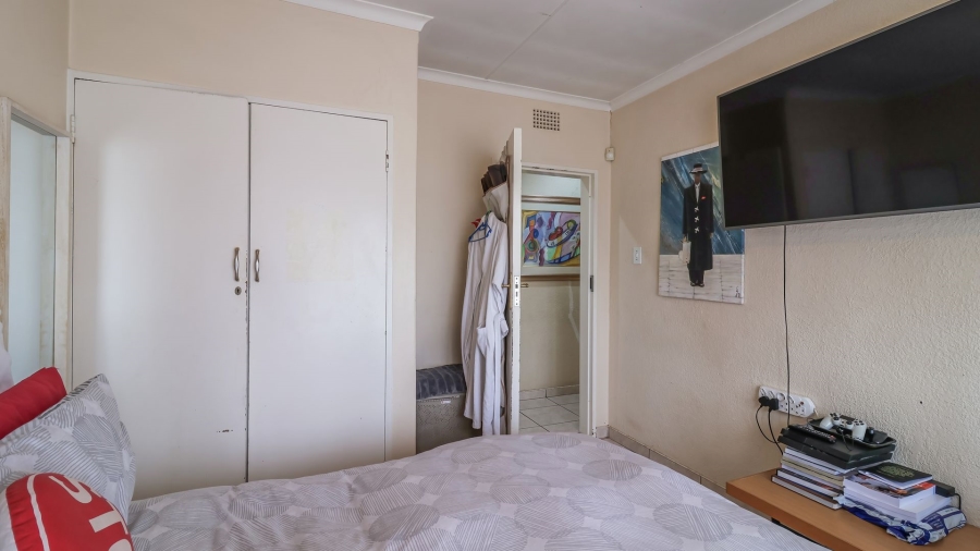 5 Bedroom Property for Sale in Florida Gauteng