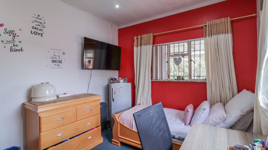5 Bedroom Property for Sale in Florida Gauteng