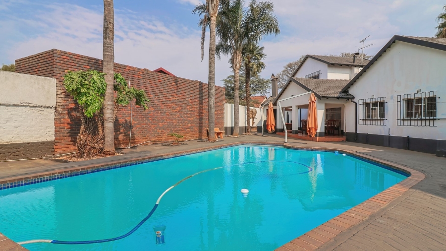 5 Bedroom Property for Sale in Florida Gauteng