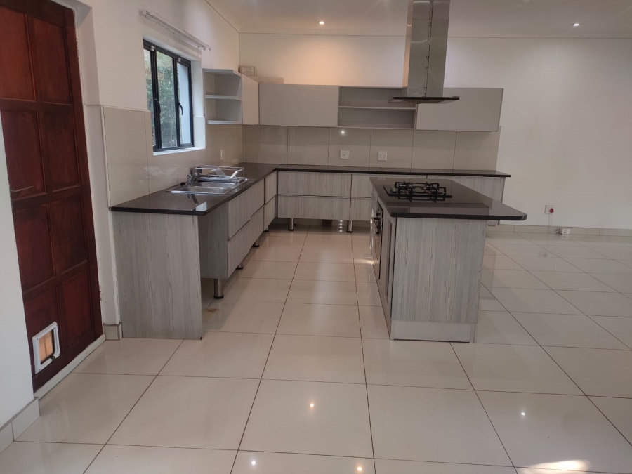 To Let 2 Bedroom Property for Rent in Emmarentia Gauteng