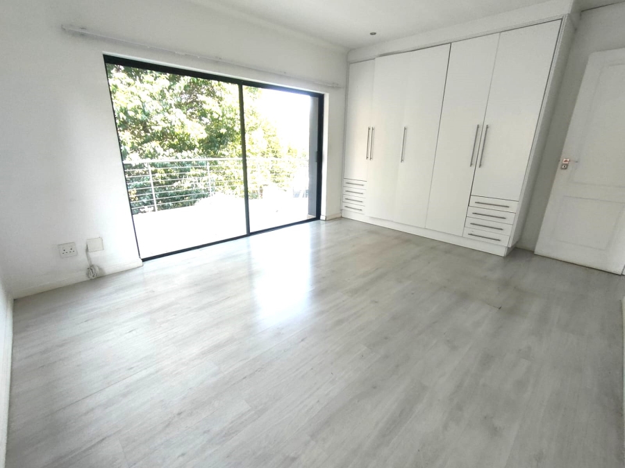 To Let 2 Bedroom Property for Rent in Emmarentia Gauteng