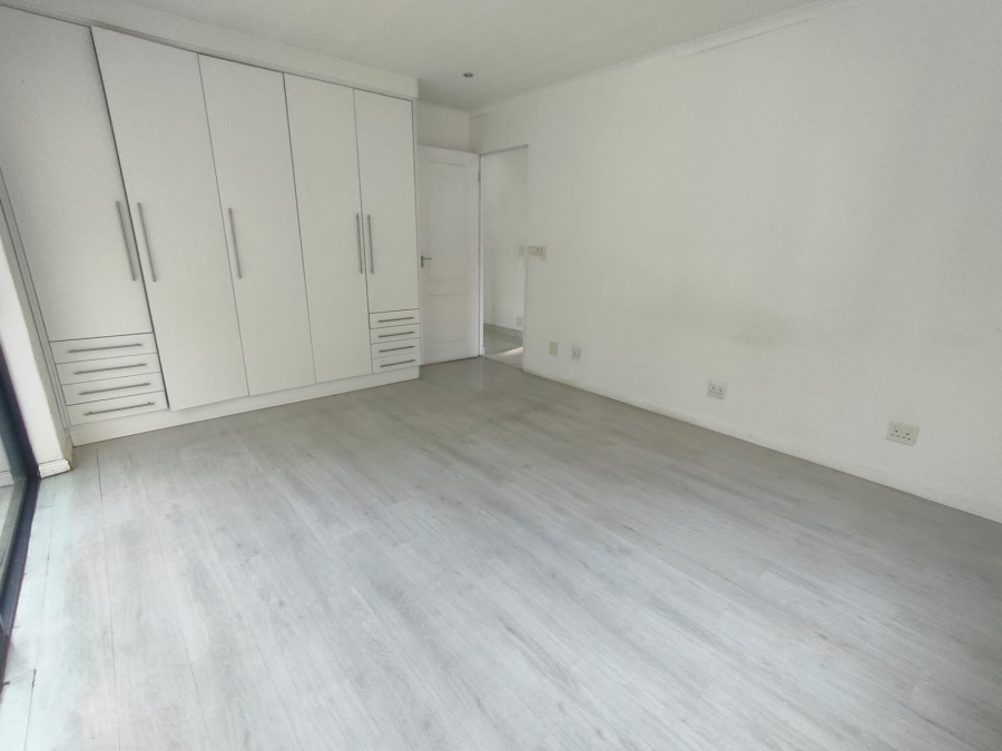 To Let 2 Bedroom Property for Rent in Emmarentia Gauteng