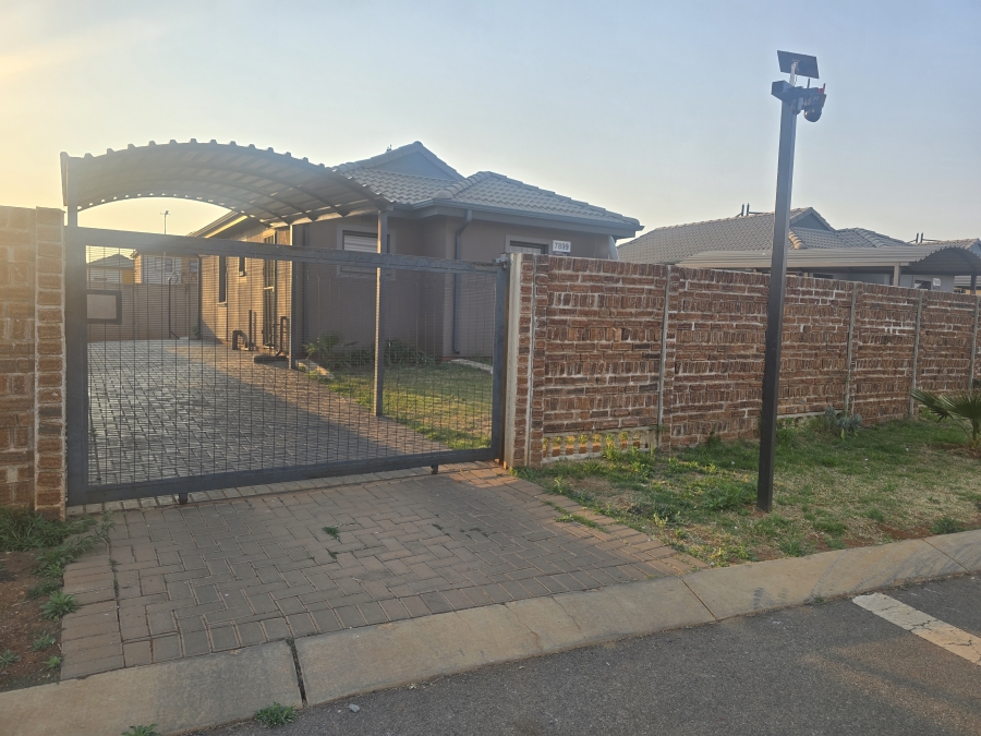 3 Bedroom Property for Sale in Lotus Gardens Gauteng