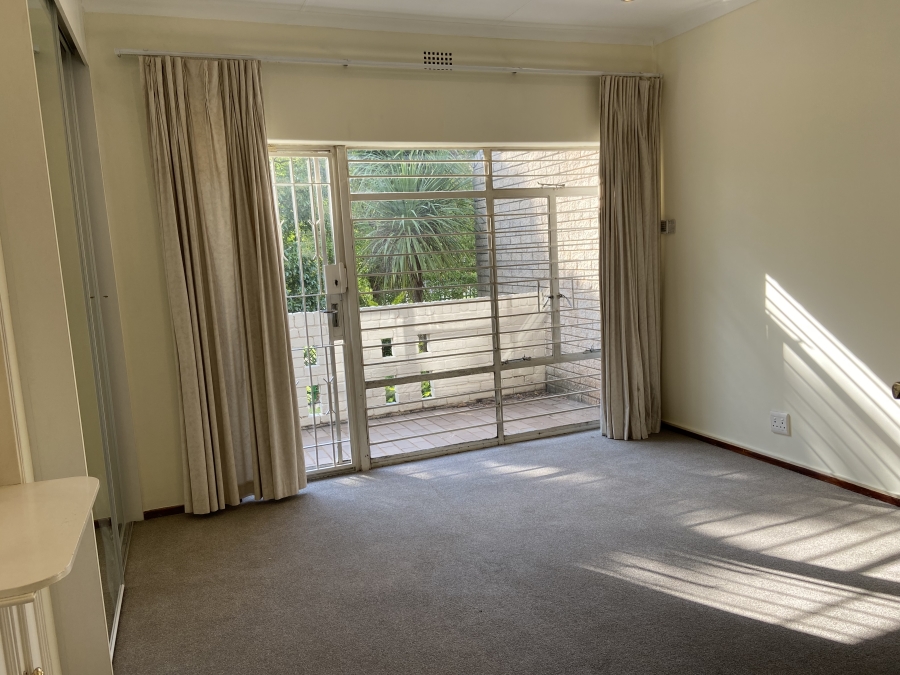To Let 4 Bedroom Property for Rent in Victory Park Gauteng