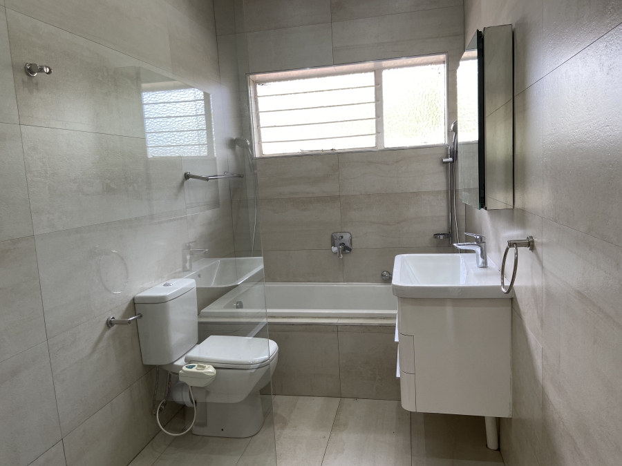 To Let 4 Bedroom Property for Rent in Victory Park Gauteng