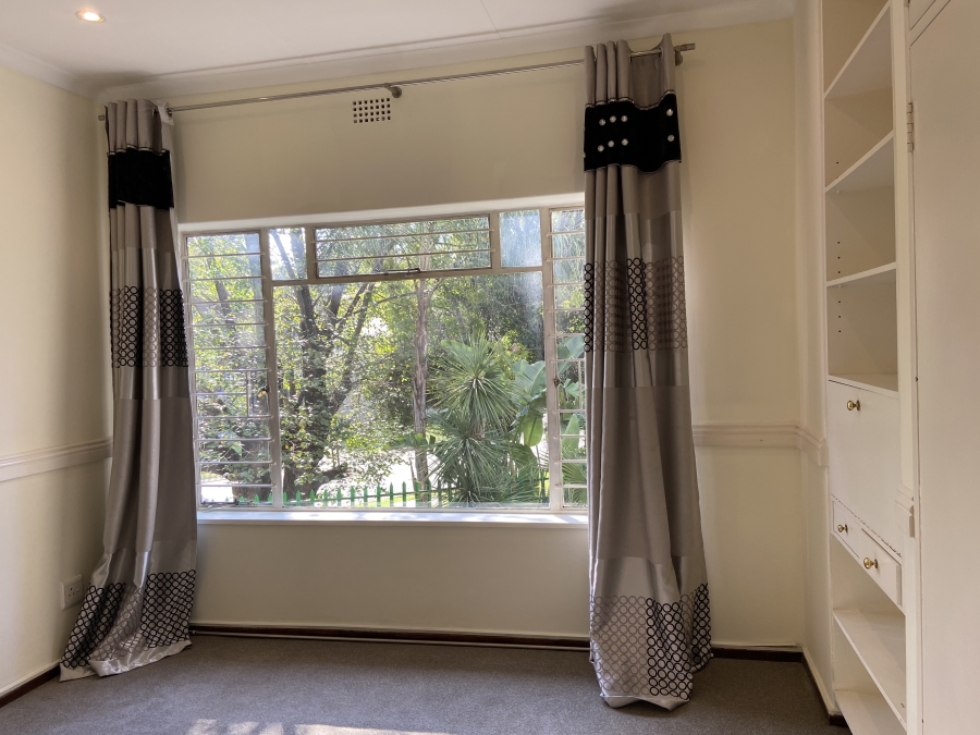 To Let 4 Bedroom Property for Rent in Victory Park Gauteng