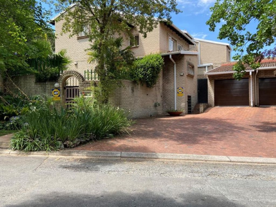To Let 4 Bedroom Property for Rent in Victory Park Gauteng
