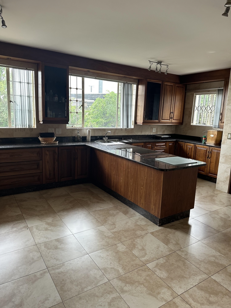 5 Bedroom Property for Sale in Bryanston Gauteng