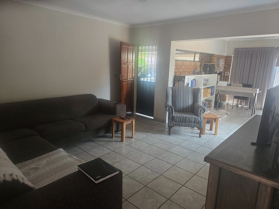 2 Bedroom Property for Sale in Annlin Gauteng