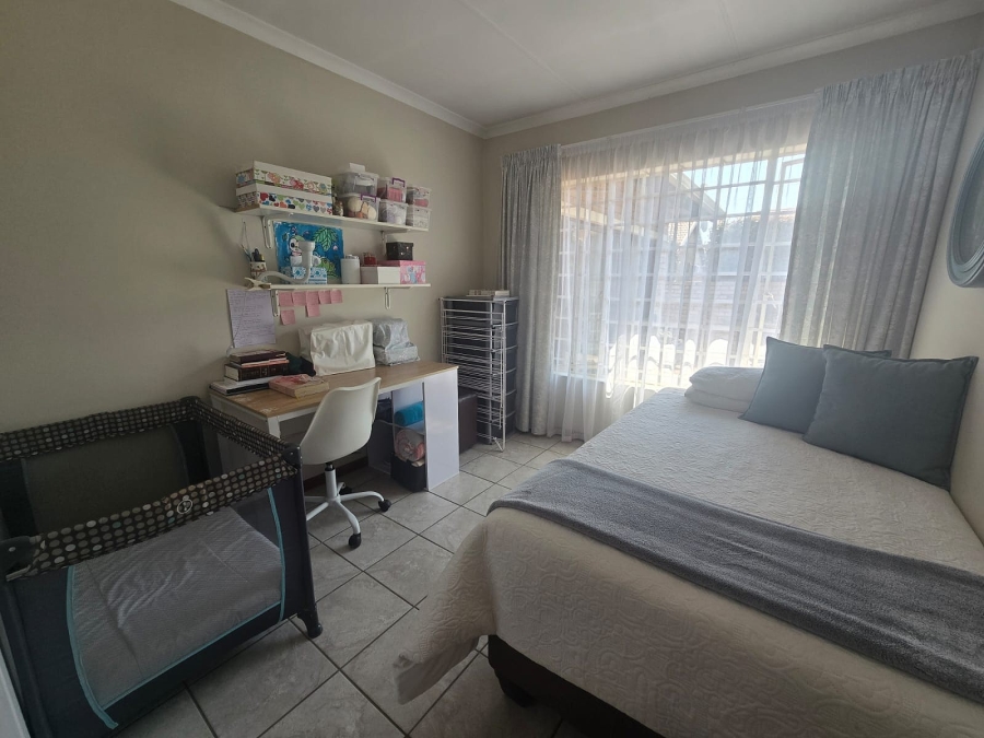 2 Bedroom Property for Sale in Annlin Gauteng