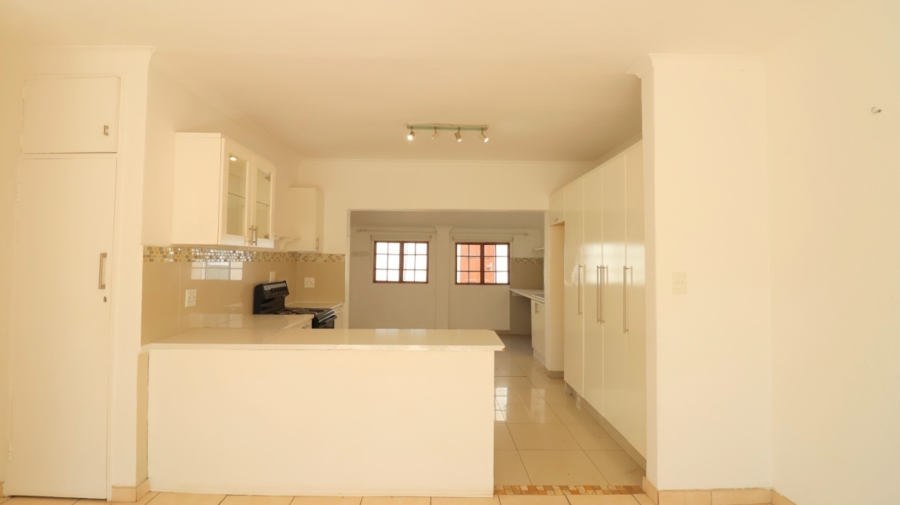 To Let 3 Bedroom Property for Rent in Lonehill Gauteng