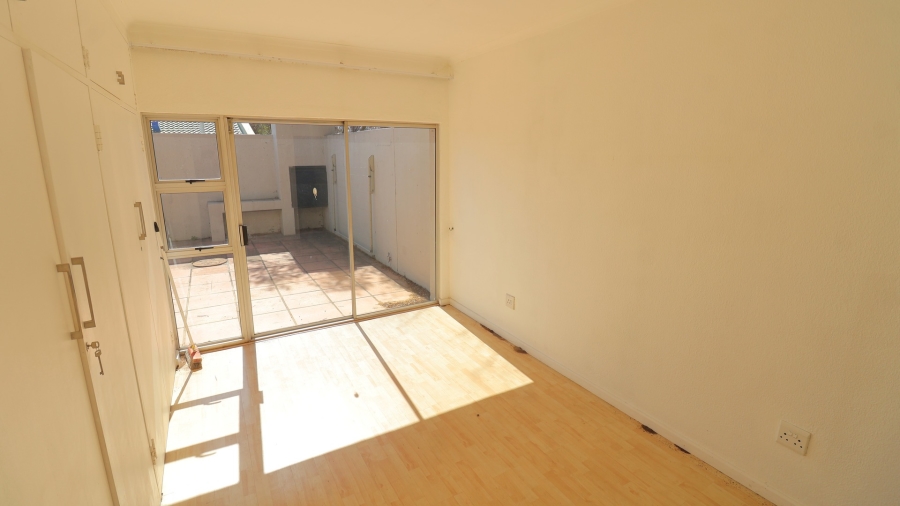 To Let 3 Bedroom Property for Rent in Lonehill Gauteng