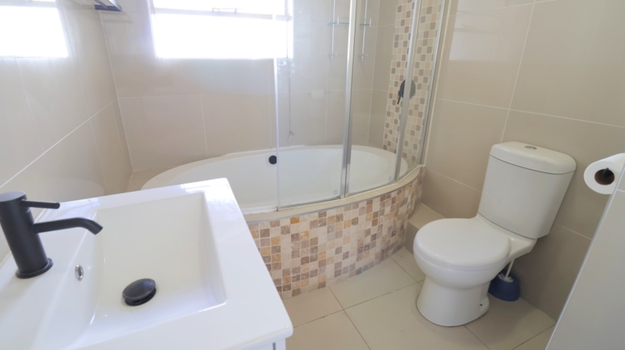 To Let 3 Bedroom Property for Rent in Lonehill Gauteng