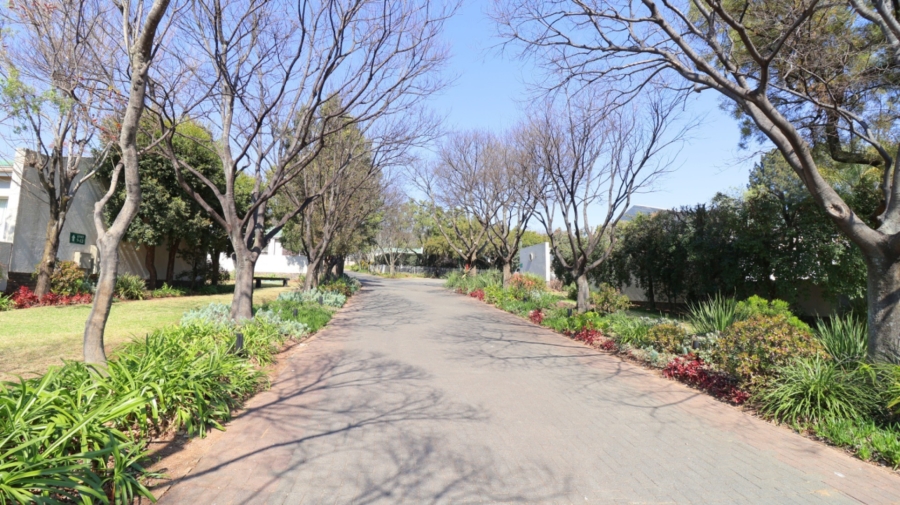 To Let 3 Bedroom Property for Rent in Lonehill Gauteng