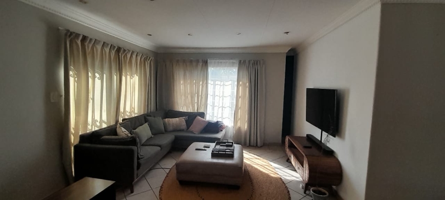 3 Bedroom Property for Sale in Wapadrand Gauteng