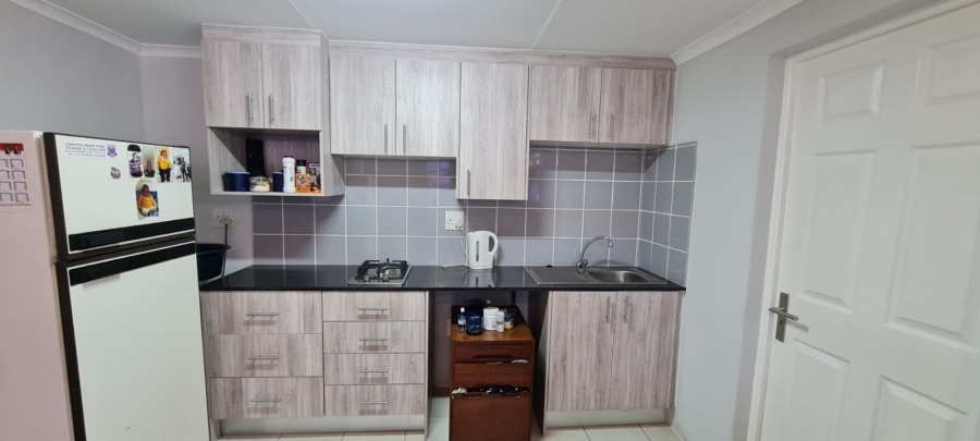 5 Bedroom Property for Sale in Edenvale Central Gauteng