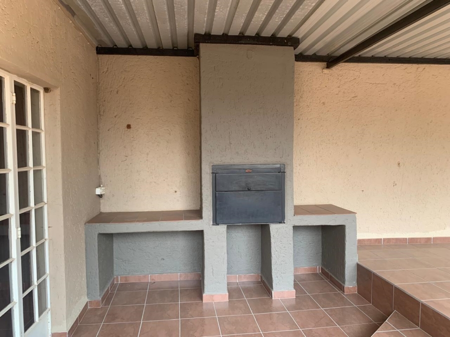 5 Bedroom Property for Sale in Henley on Klip Gauteng