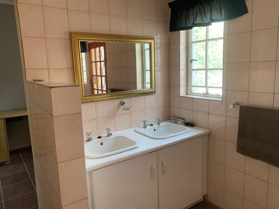 5 Bedroom Property for Sale in Henley on Klip Gauteng