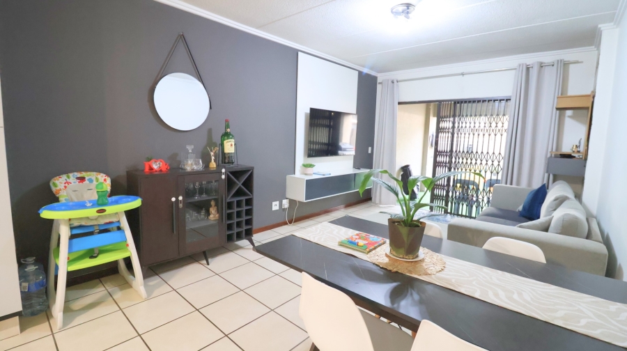 To Let 2 Bedroom Property for Rent in Lonehill Gauteng