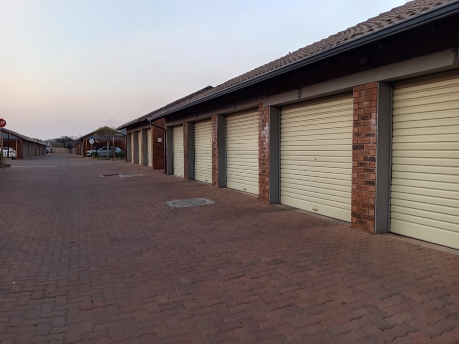 3 Bedroom Property for Sale in Monavoni Gauteng