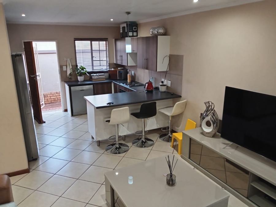 3 Bedroom Property for Sale in Monavoni Gauteng