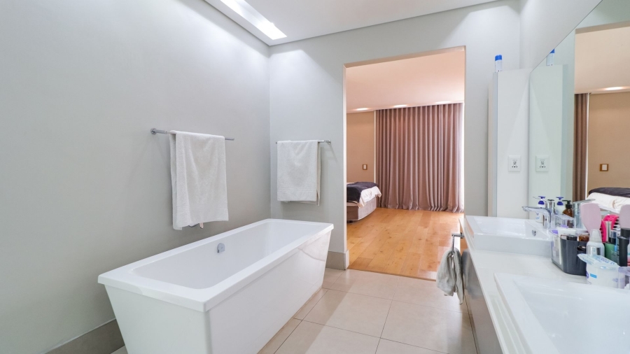 4 Bedroom Property for Sale in Morningside Gauteng