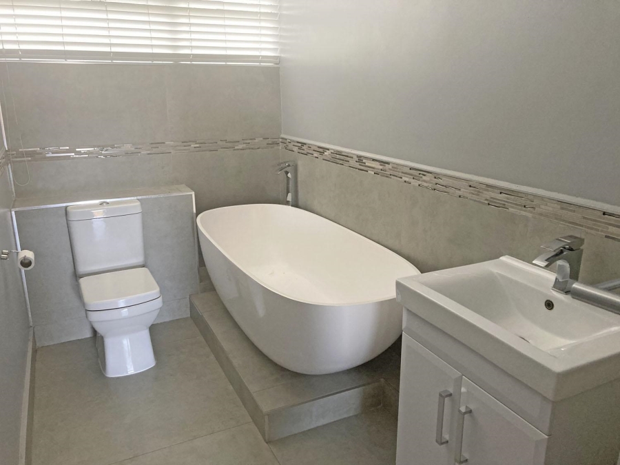 To Let 3 Bedroom Property for Rent in Melrose Gauteng
