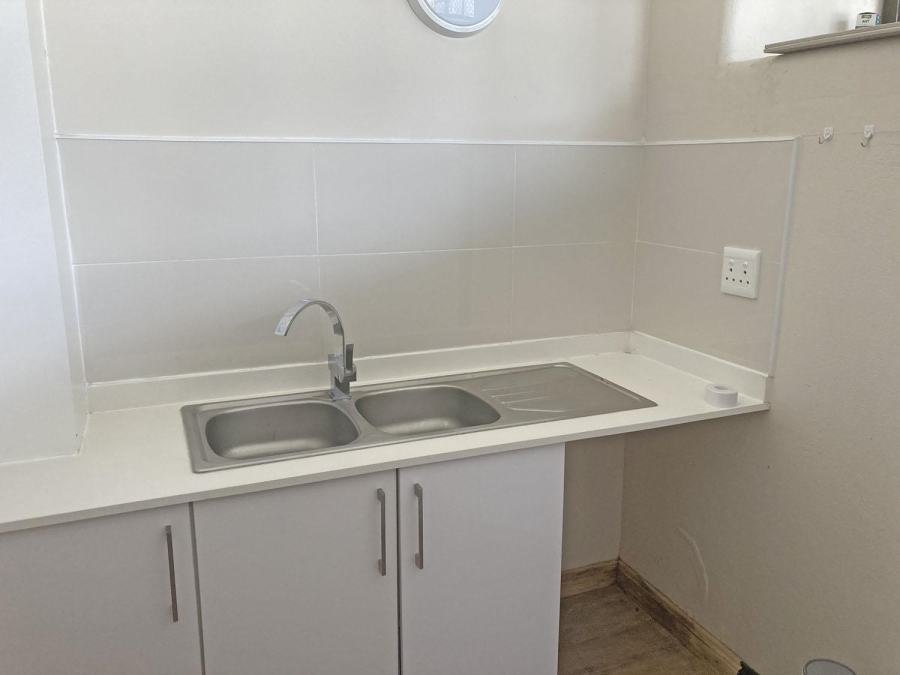 To Let 3 Bedroom Property for Rent in Melrose Gauteng