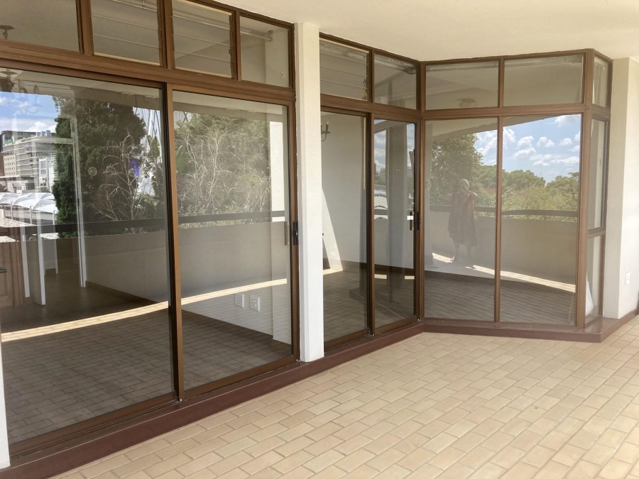 To Let 3 Bedroom Property for Rent in Melrose Gauteng
